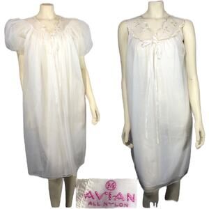 Vintage Avian Peignoir Set, Floral lace tulle robe and Nightgown set size medium